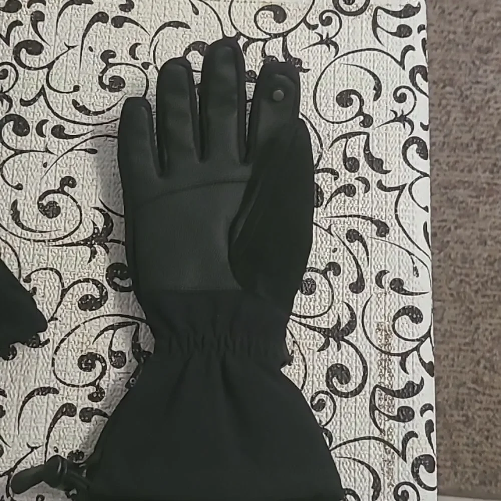 Black 180s Winter Gloves